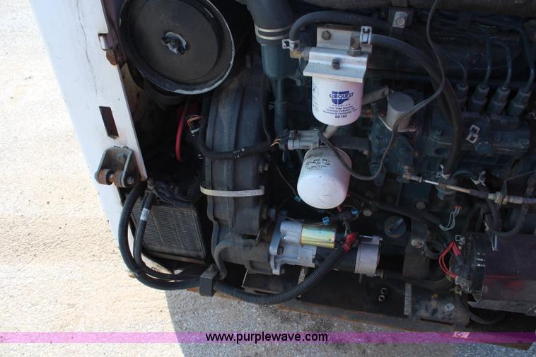 image for item I5866 2007 Bobcat S300 skid steer