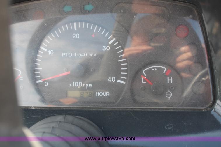 image for item I5867 2009 Bobcat CT235 MFWD tractor