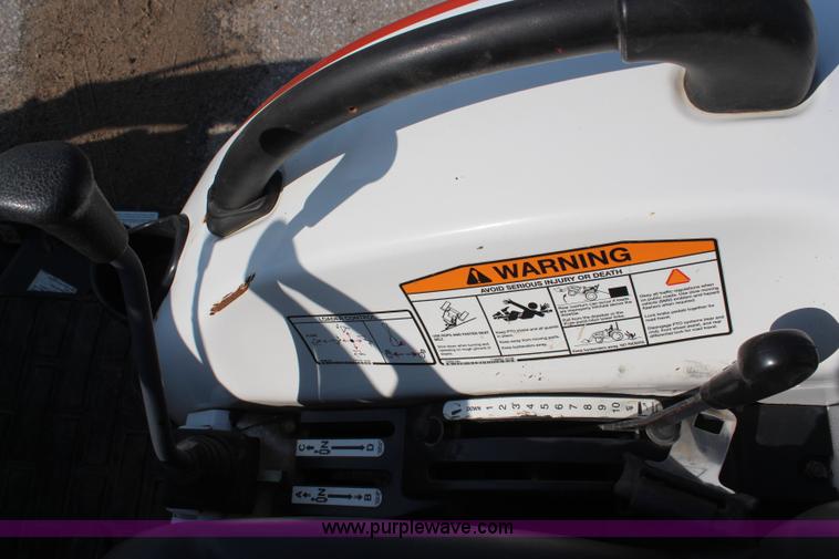 image for item I5867 2009 Bobcat CT235 MFWD tractor