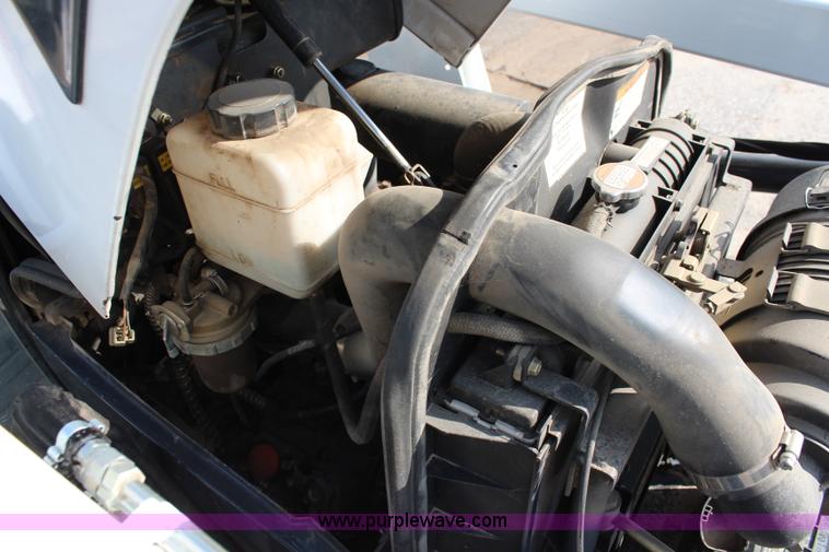 image for item I5867 2009 Bobcat CT235 MFWD tractor