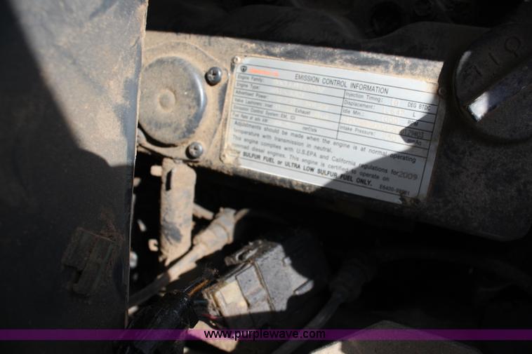 image for item I5867 2009 Bobcat CT235 MFWD tractor