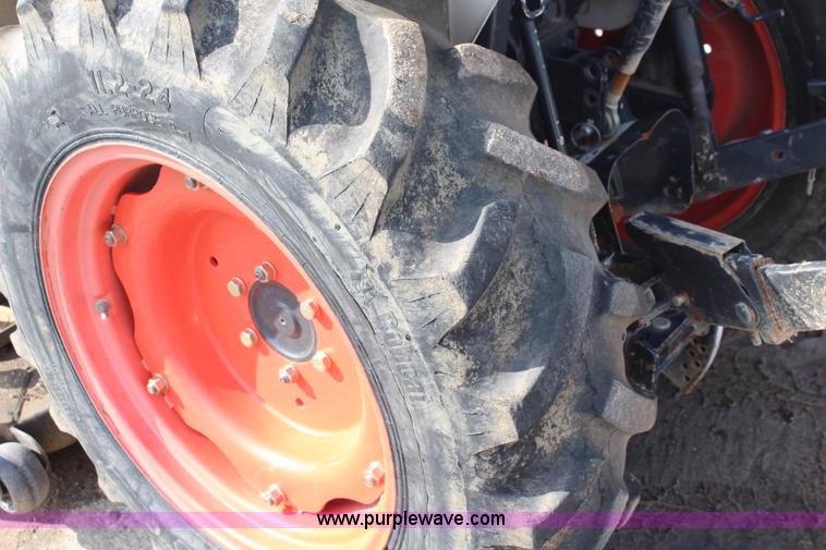 image for item I5867 2009 Bobcat CT235 MFWD tractor