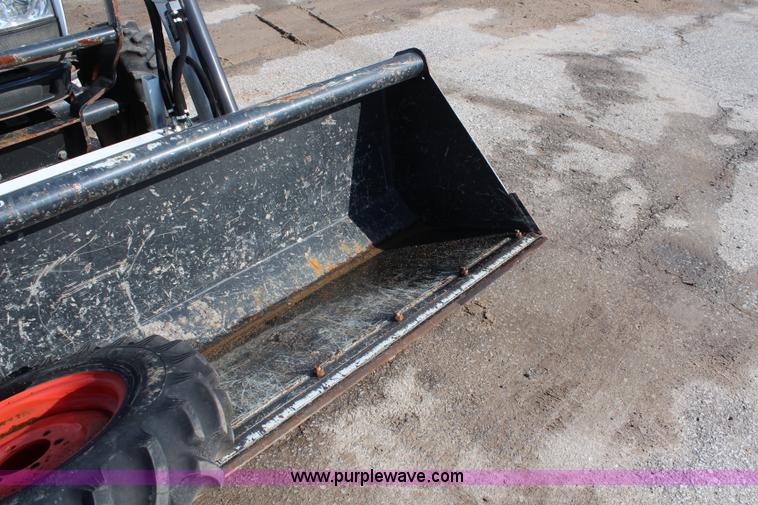 image for item I5867 2009 Bobcat CT235 MFWD tractor