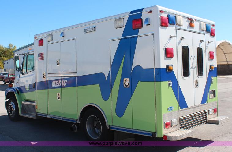 image for item I5883 1998 Freightliner FL60 ambulance