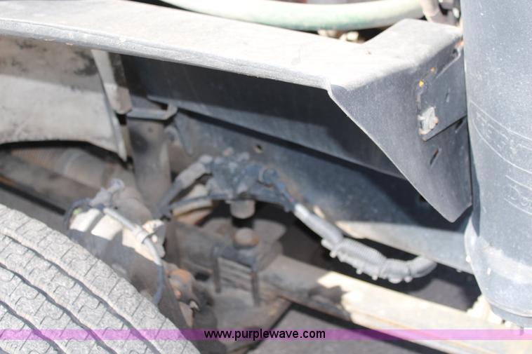 image for item I5883 1998 Freightliner FL60 ambulance