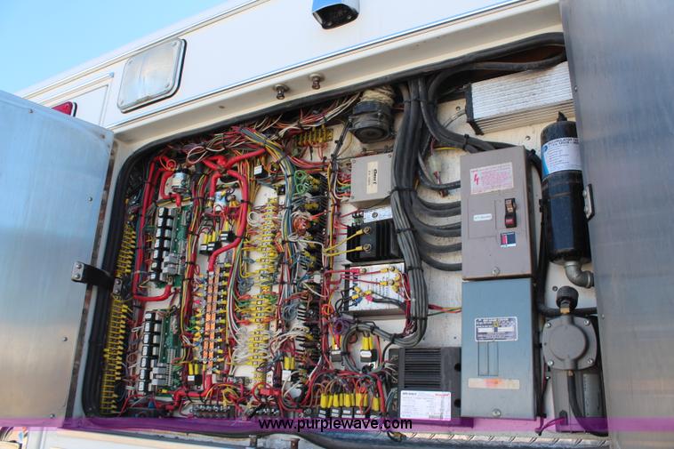 image for item I5883 1998 Freightliner FL60 ambulance