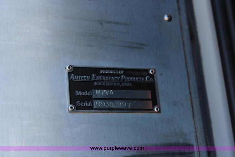 image for item I5883 1998 Freightliner FL60 ambulance