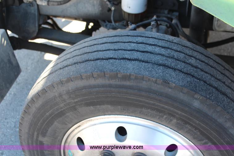 image for item I5883 1998 Freightliner FL60 ambulance