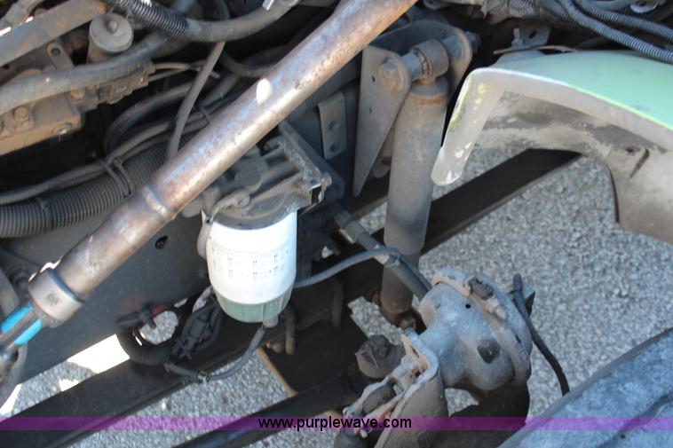 image for item I5884 2000 Freightliner FL60 ambulance