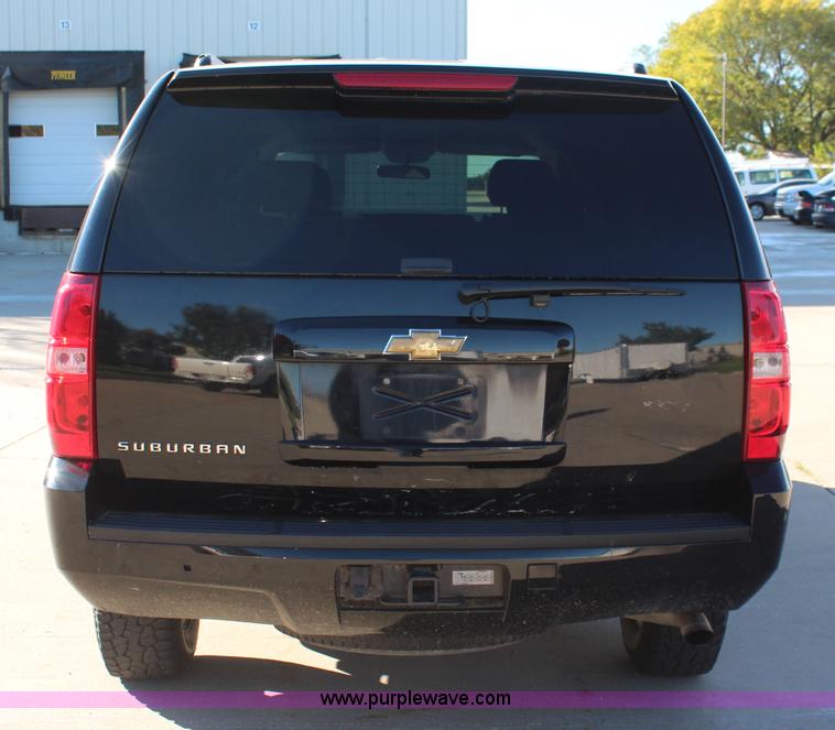 image for item I5885 2009 Chevrolet Suburban 2500 LT SUV