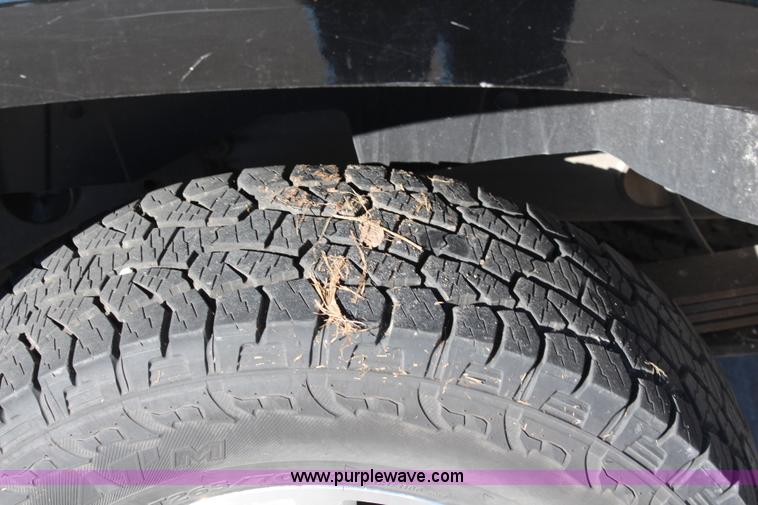 image for item I5885 2009 Chevrolet Suburban 2500 LT SUV