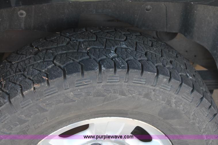 image for item I5885 2009 Chevrolet Suburban 2500 LT SUV