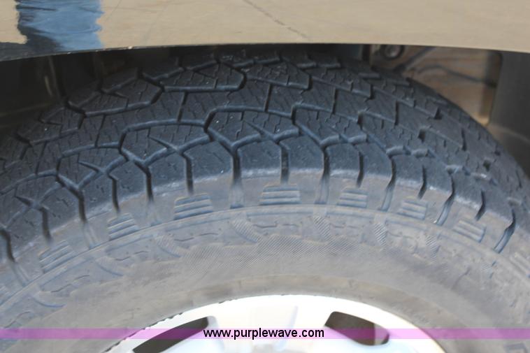 image for item I5885 2009 Chevrolet Suburban 2500 LT SUV