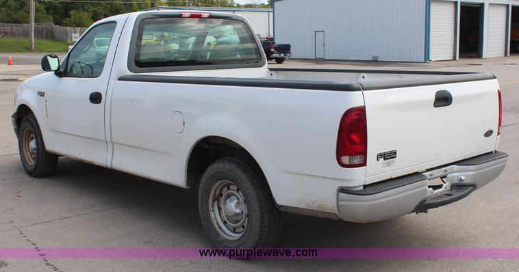 image for item I5952 2000 Ford F150 pickup truck