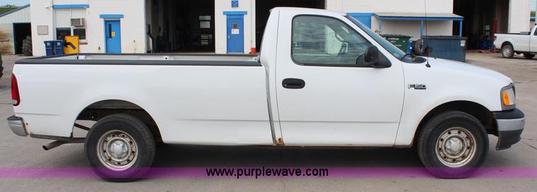 image for item I5952 2000 Ford F150 pickup truck