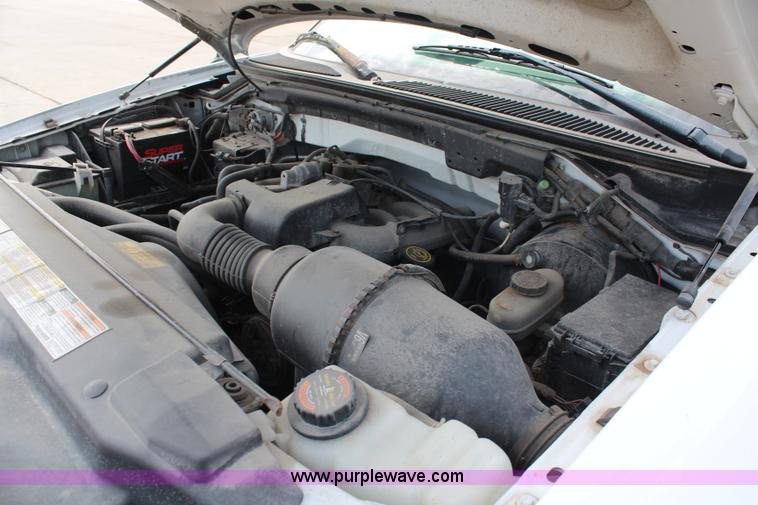 image for item I5952 2000 Ford F150 pickup truck