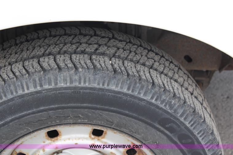 image for item I5952 2000 Ford F150 pickup truck