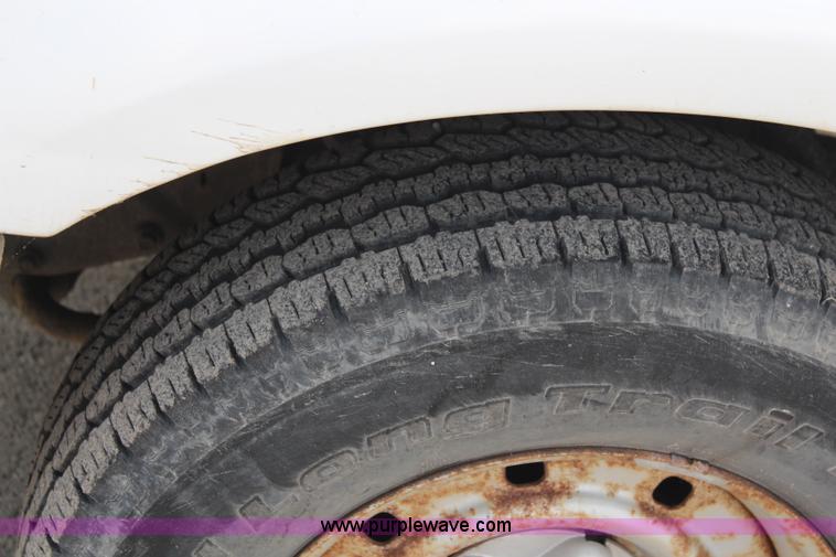 image for item I5952 2000 Ford F150 pickup truck