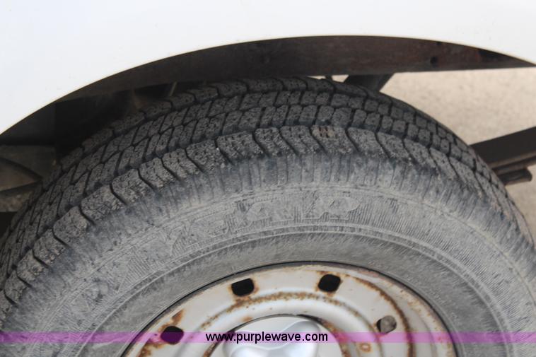 image for item I5952 2000 Ford F150 pickup truck