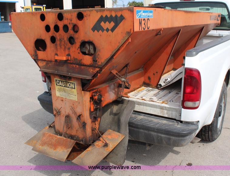 Warren spreader in Lawrence, KS Item I5953 sold Purple Wave