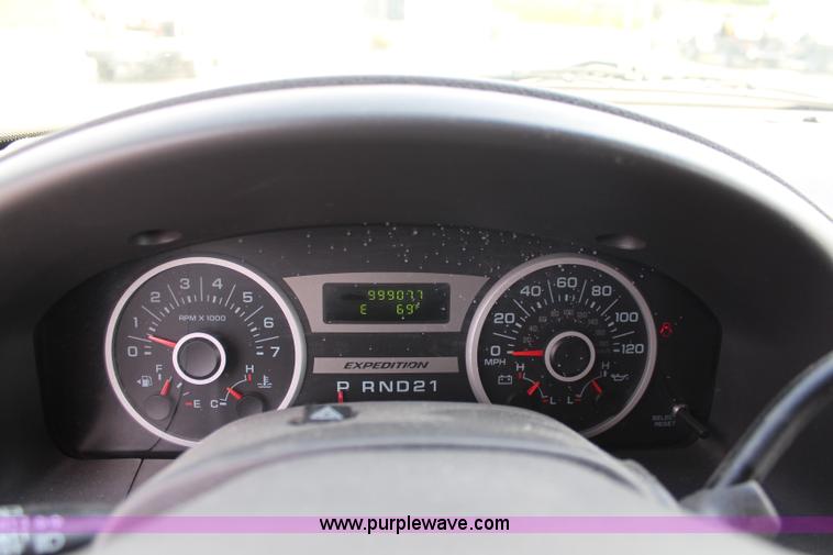 image for item I5954 2005 Ford Expedition XLT SUV