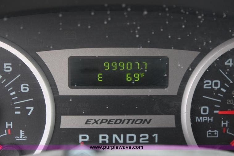 image for item I5954 2005 Ford Expedition XLT SUV