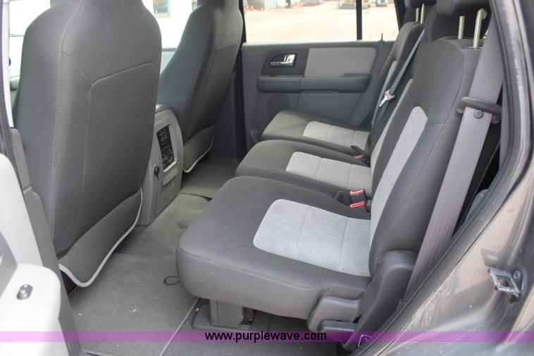 image for item I5954 2005 Ford Expedition XLT SUV