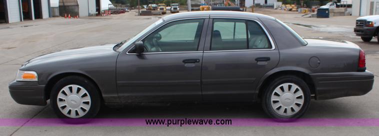 image for item I5955 2009 Ford Crown Victoria Police Interceptor