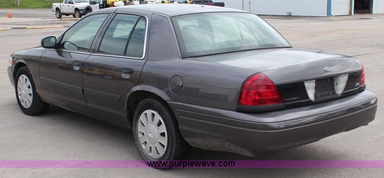 image for item I5955 2009 Ford Crown Victoria Police Interceptor