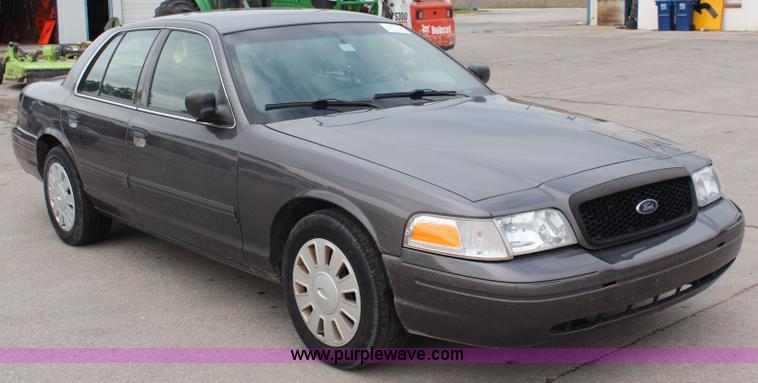 image for item I5955 2009 Ford Crown Victoria Police Interceptor