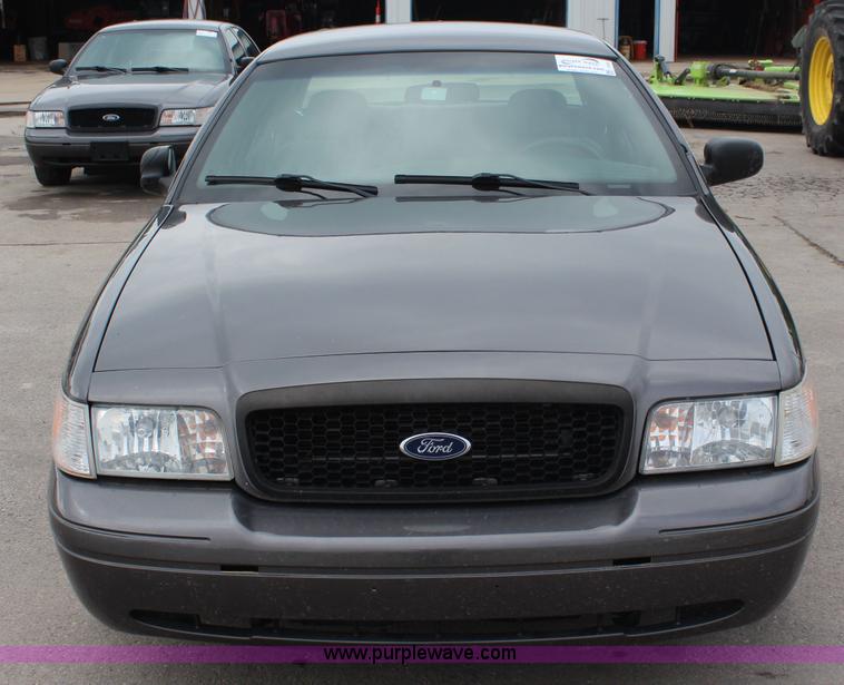 image for item I5955 2009 Ford Crown Victoria Police Interceptor