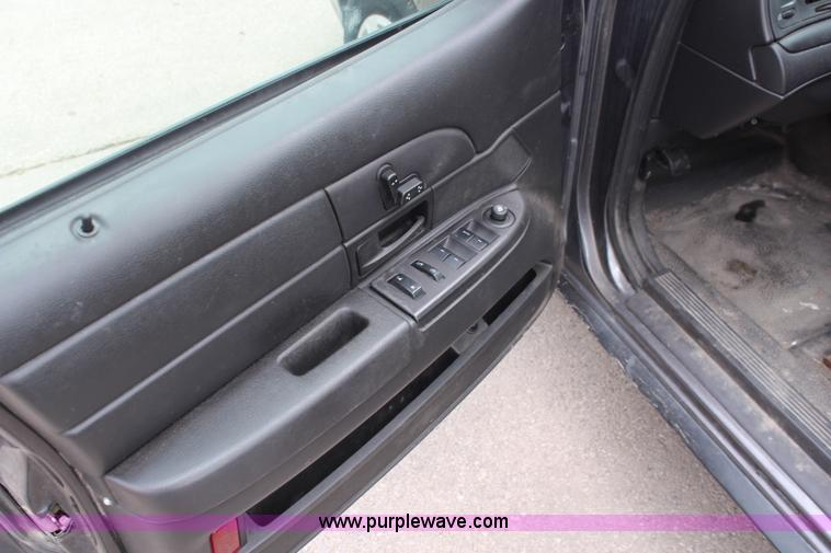 image for item I5955 2009 Ford Crown Victoria Police Interceptor