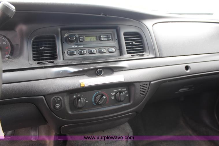 image for item I5955 2009 Ford Crown Victoria Police Interceptor