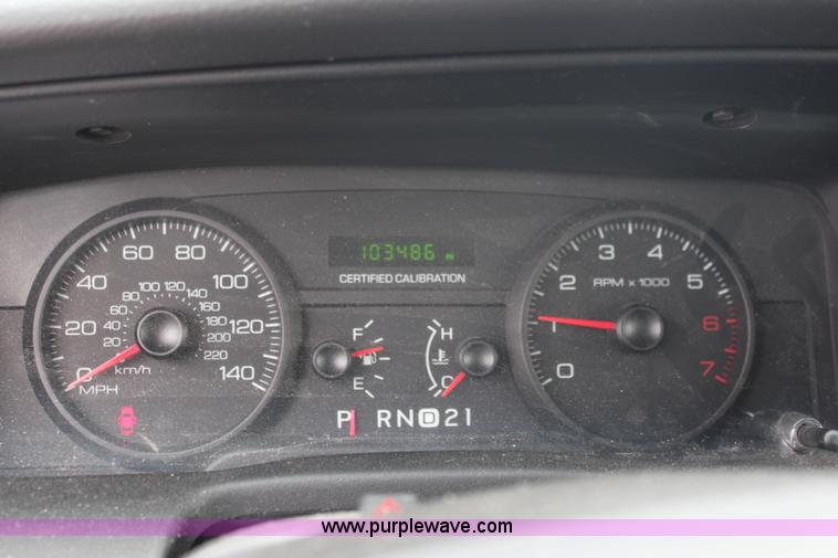 image for item I5955 2009 Ford Crown Victoria Police Interceptor