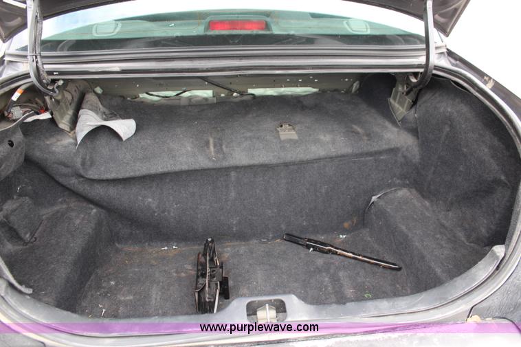 image for item I5955 2009 Ford Crown Victoria Police Interceptor