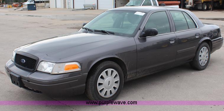 image for item I5956 2011 Ford Crown Victoria Police Interceptor