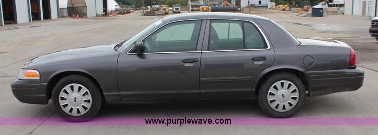 image for item I5956 2011 Ford Crown Victoria Police Interceptor