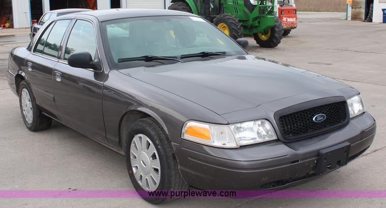 image for item I5956 2011 Ford Crown Victoria Police Interceptor