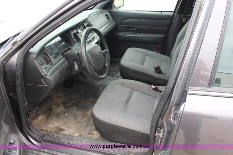 image for item I5956 2011 Ford Crown Victoria Police Interceptor
