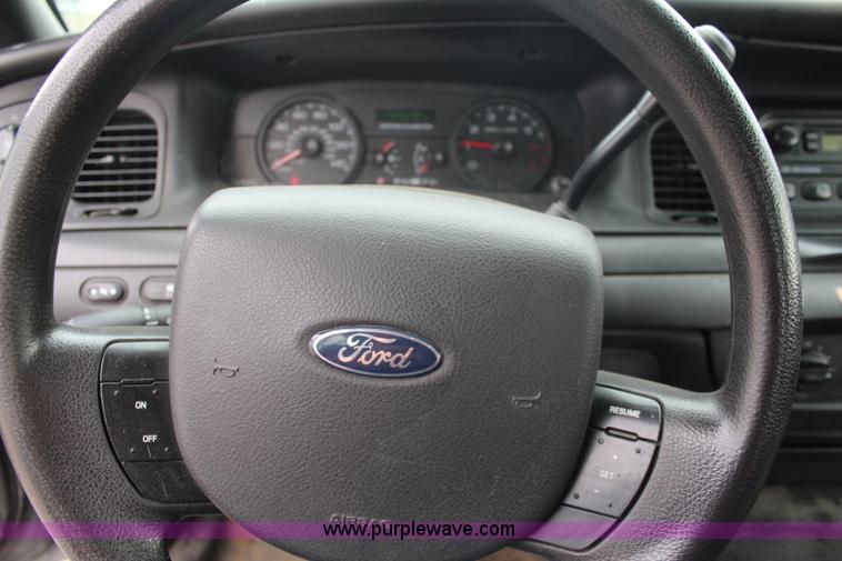 image for item I5956 2011 Ford Crown Victoria Police Interceptor