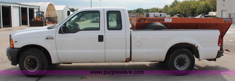 image for item I5958 2001 Ford F250 Super Duty XL SuperCab pickup truck