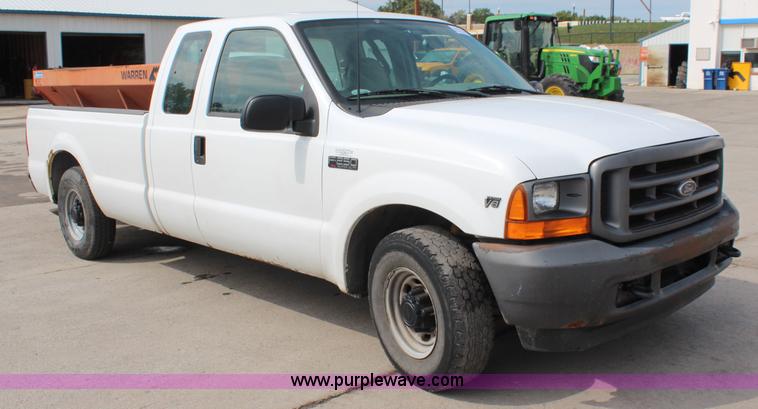image for item I5958 2001 Ford F250 Super Duty XL SuperCab pickup truck