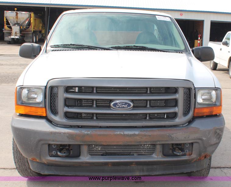 image for item I5958 2001 Ford F250 Super Duty XL SuperCab pickup truck