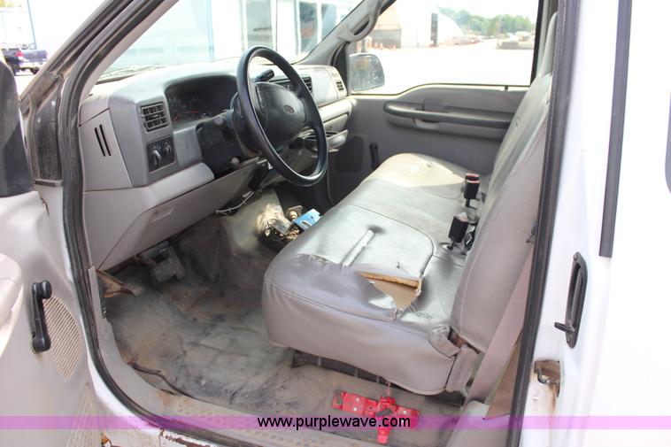 image for item I5958 2001 Ford F250 Super Duty XL SuperCab pickup truck