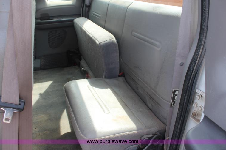 image for item I5958 2001 Ford F250 Super Duty XL SuperCab pickup truck