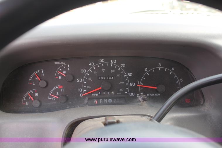 image for item I5958 2001 Ford F250 Super Duty XL SuperCab pickup truck