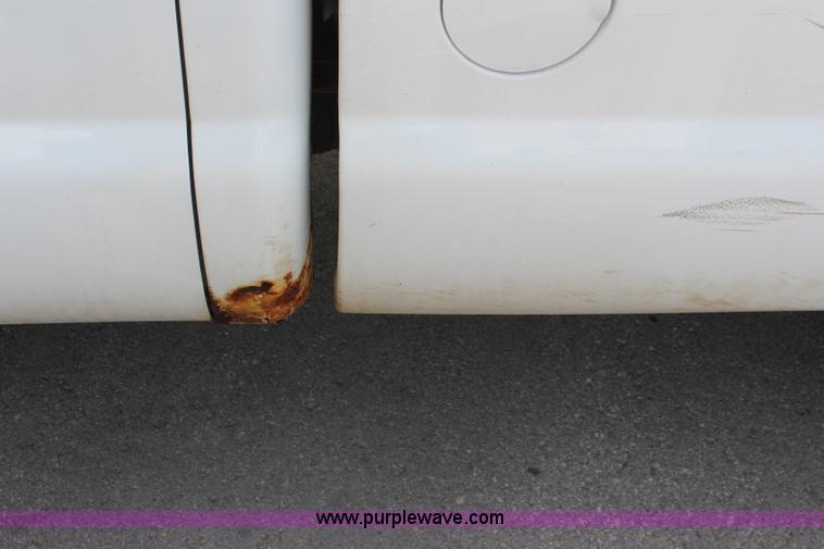 image for item I5958 2001 Ford F250 Super Duty XL SuperCab pickup truck