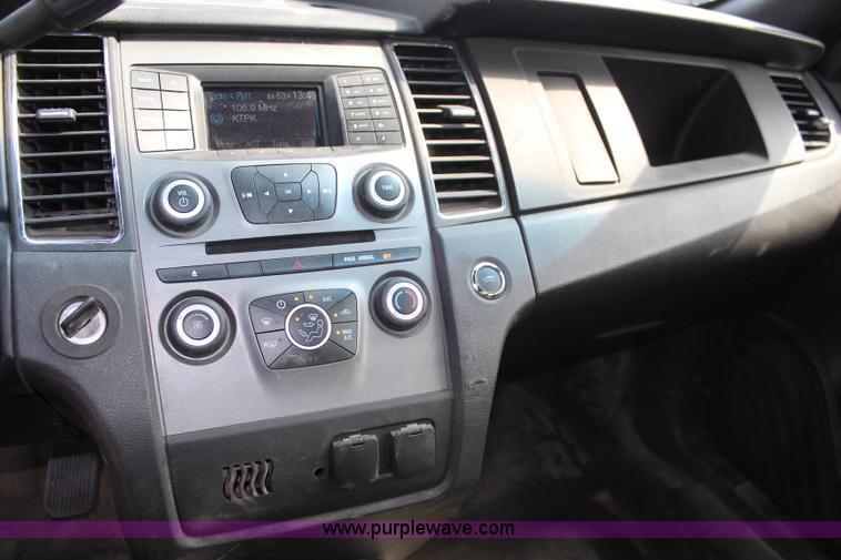 image for item I5975 2013 Ford Taurus Police