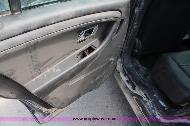 image for item I5975 2013 Ford Taurus Police