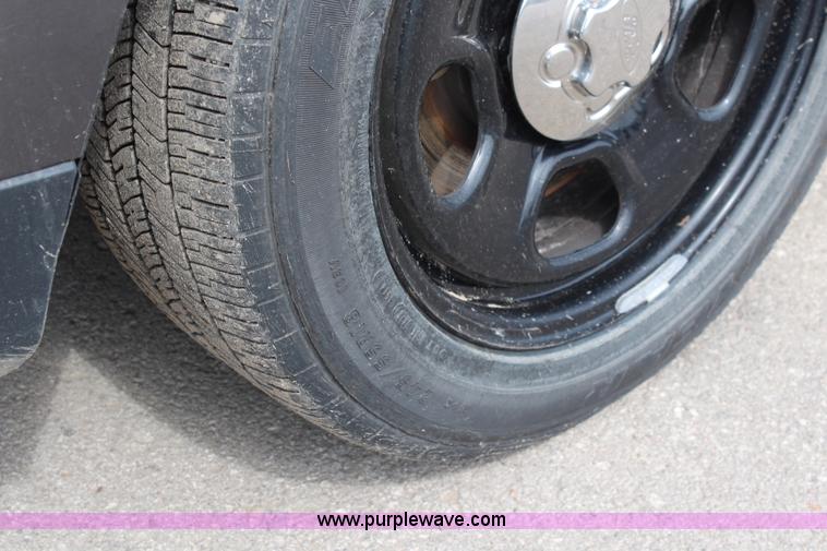 image for item I5975 2013 Ford Taurus Police